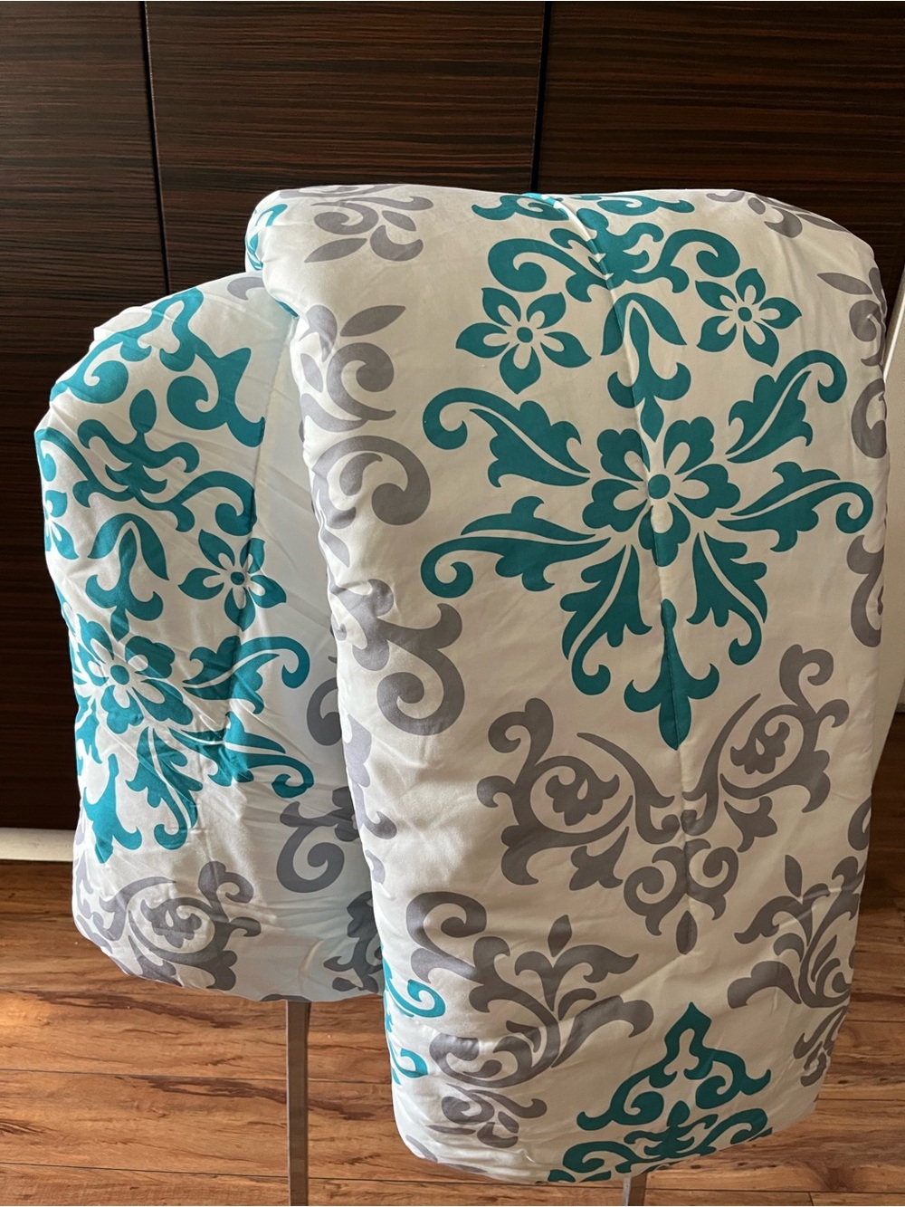 Queen size Teal and Gray Damask Reversible Comforter Set, pillow case + bedskirt